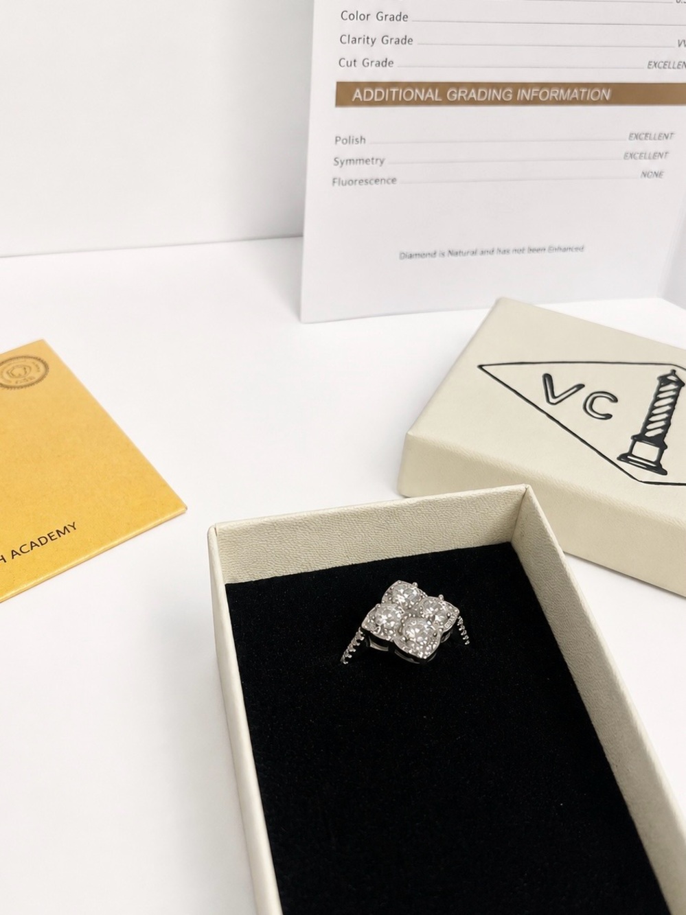 Vintage Van Cleef & Arpels moissanite Diamond Cluster Ring - 6